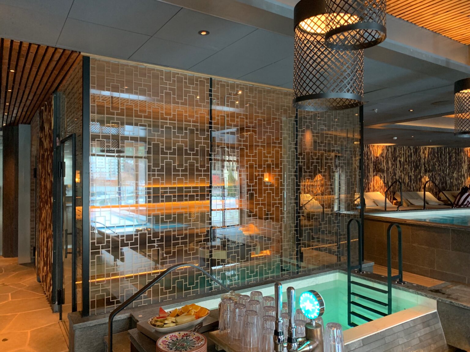 Detaljerna - Kontrastmarkering till Vana Spa