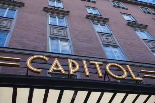 Fasadskylt_Capitol03