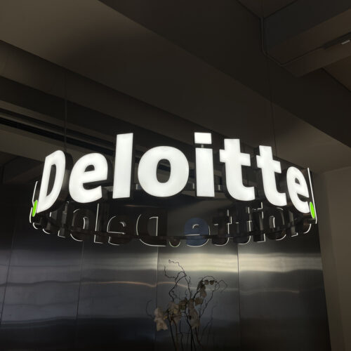 Ljusskylt_Deloitte_Skyltgruppen2