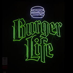 Neonskylt Burger Life