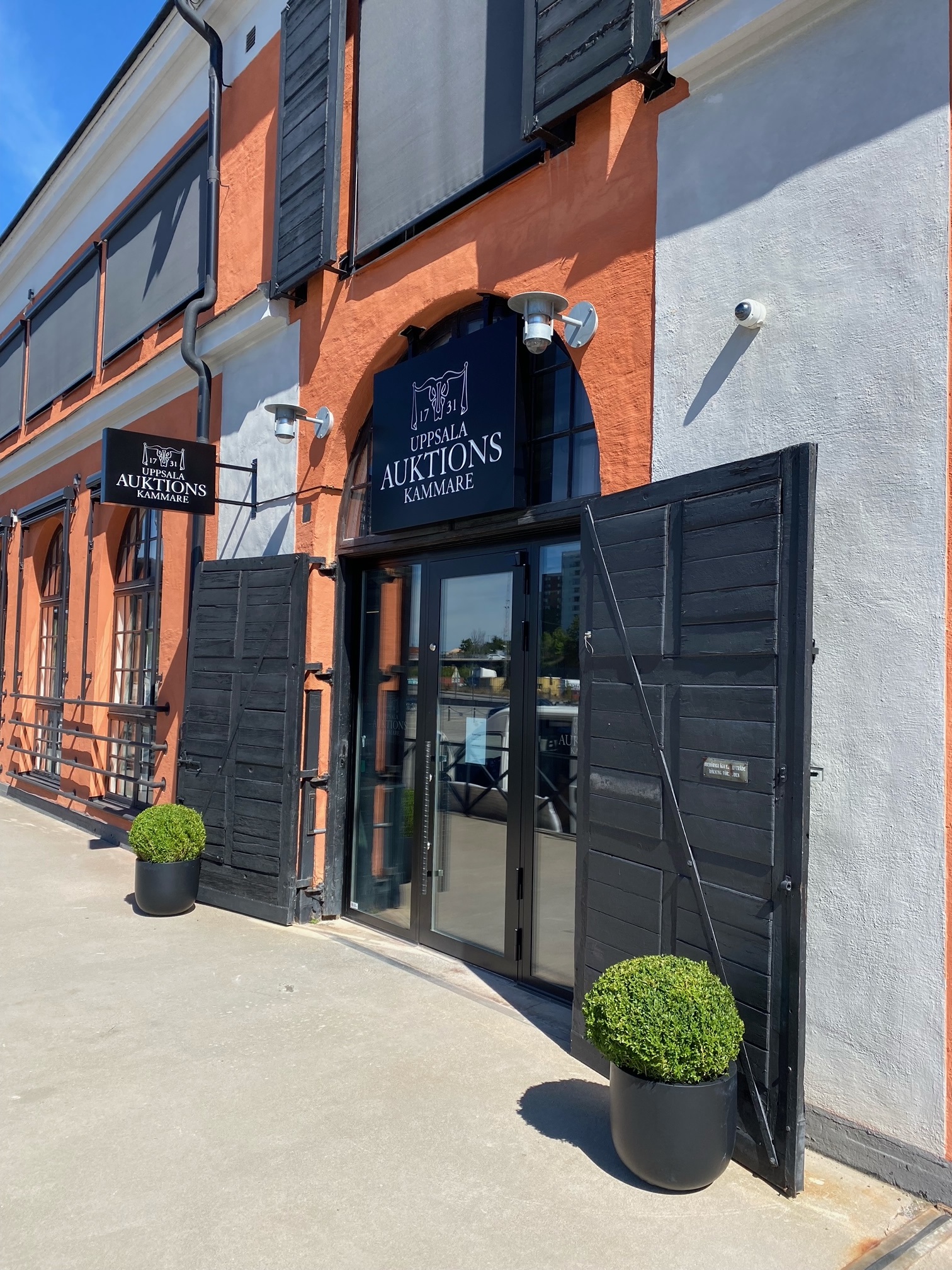Fasadskyltar i LED för Uppsala Auktionskammare