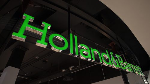 Ljusskylt Holland & Barrett