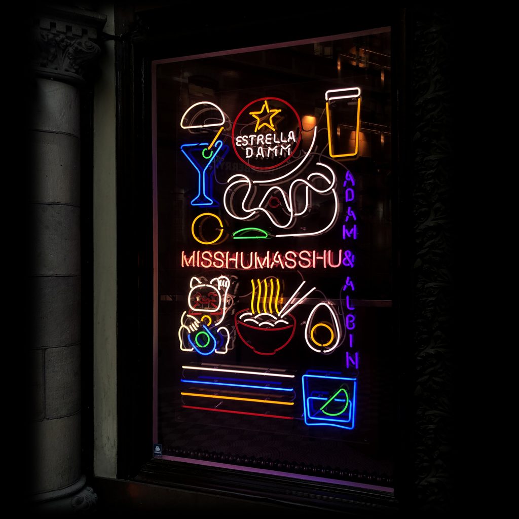 Neonskyltar till Misshumasshu